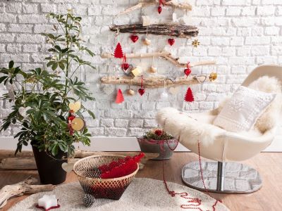 for christmas decoration ideas you can make cozy covers and props